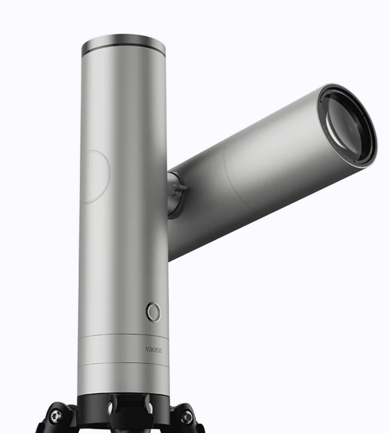 Vaonis Atlas Single telescope with 80mm imaging module, used for astrophotography and stargazing, displayed with accessories.